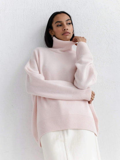 Pull d’hiver à col roulé pour femme, chaud et élégant.