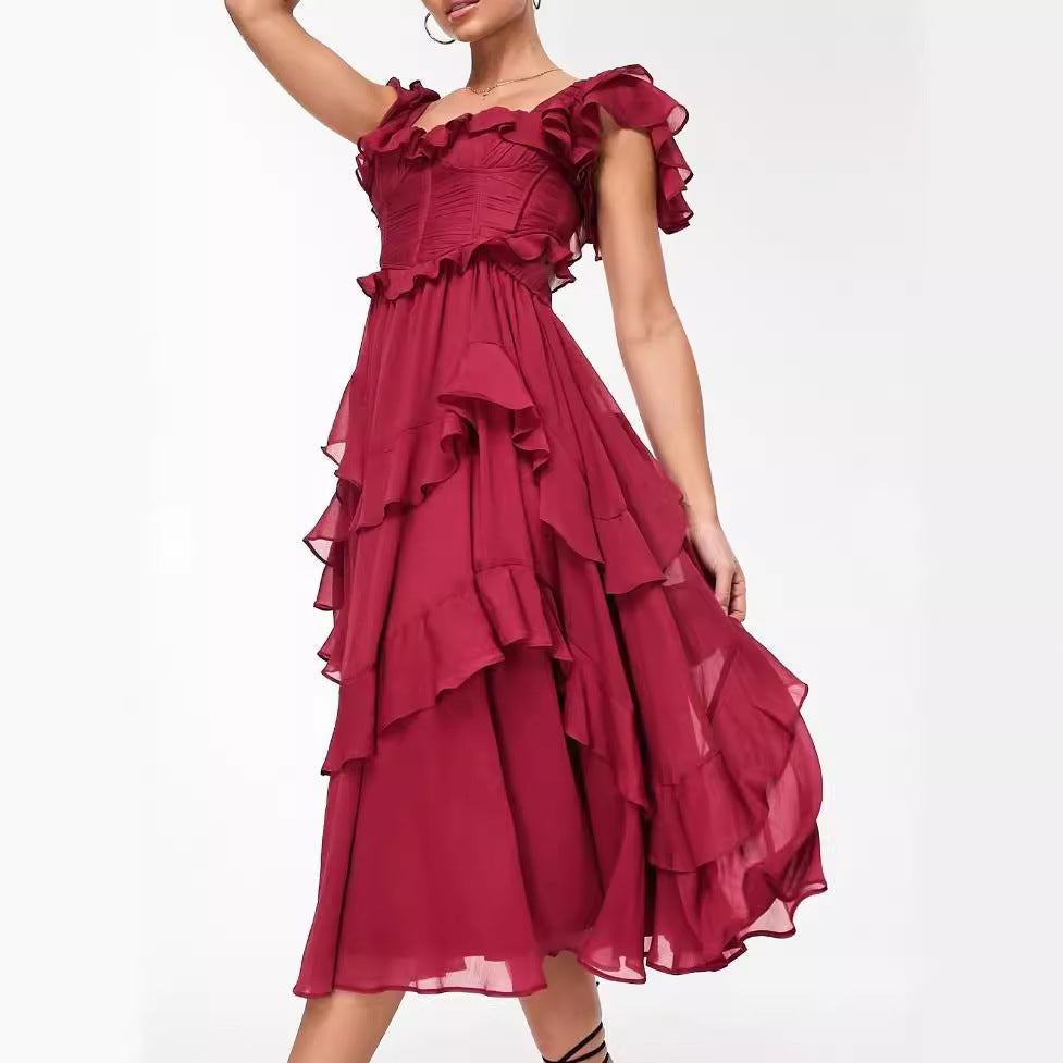 Robe longue à volants, décolleté carré